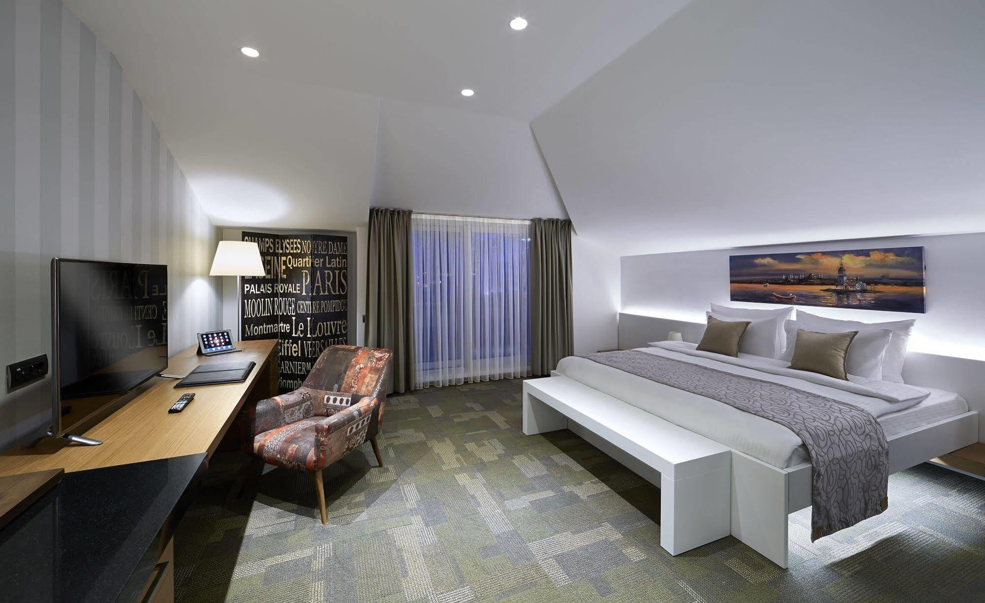 Milport Hotel Levent Istanbul Bagian luar foto