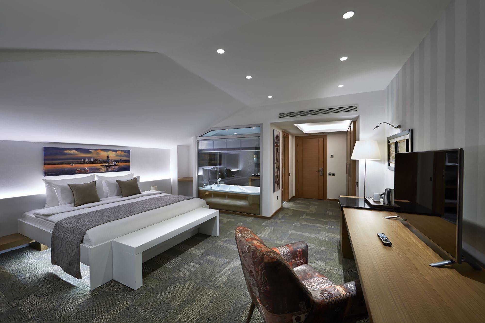 Milport Hotel Levent Istanbul Bagian luar foto