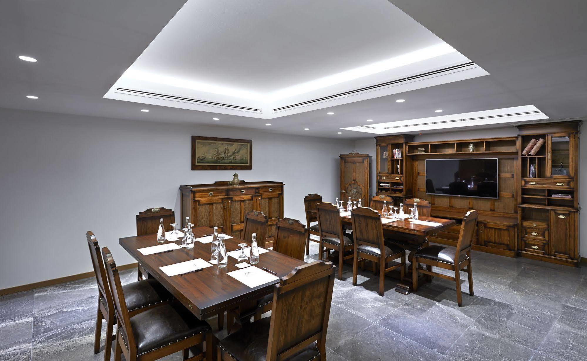 Milport Hotel Levent Istanbul Bagian luar foto